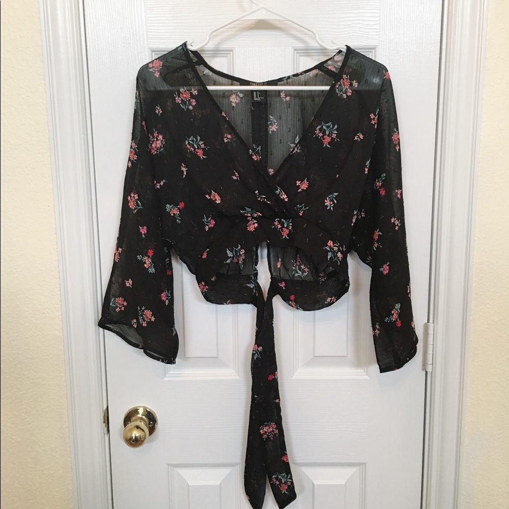 Floral Bell Sleeves Croppd Blouse
